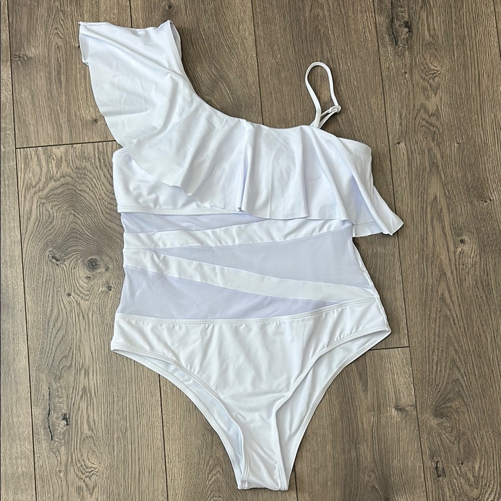 New White One-Shoulder Swimsuit size L